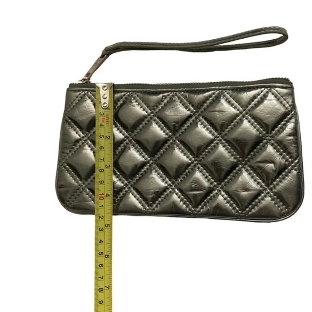 Marc jacobs metallic quilted wristlet bag